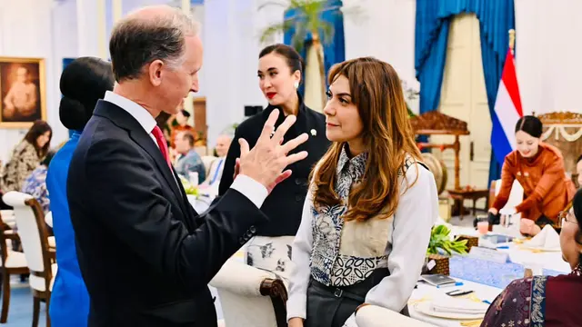 Najwa Shihab Tampil Edgy Berbatik Saat Bertemu dengan Ratu Maxima dari Belanda di Istana Merdeka