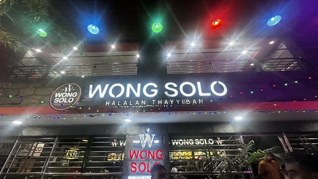 3. Ayam Bakar Wong Solo: Jaringan Restoran dengan Cita Rasa Khas Solo