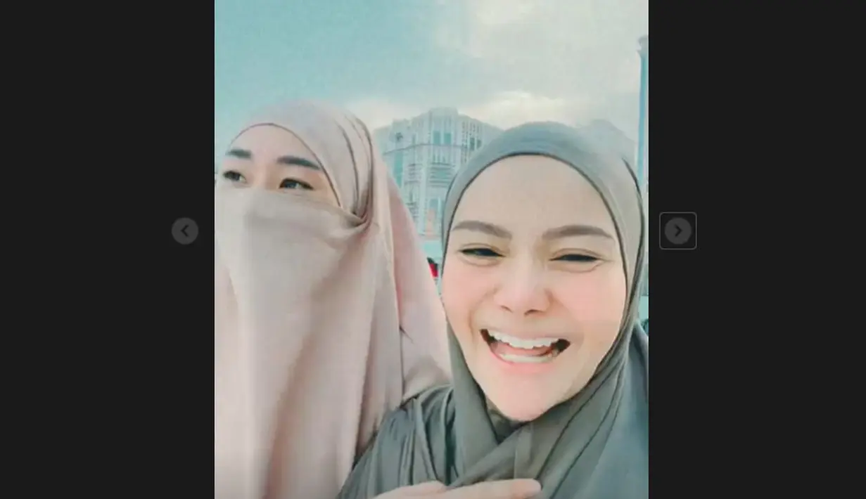Larissa Chou dan Mawar AFI sesampainya di Tanah Suci. (Foto: Instagram/ mysamawar)
