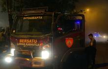 Polda Kepri Kerahkan Rantis Karhutla Padamkan Kebakaran Bengkel di Tanjung Uncang Batam
