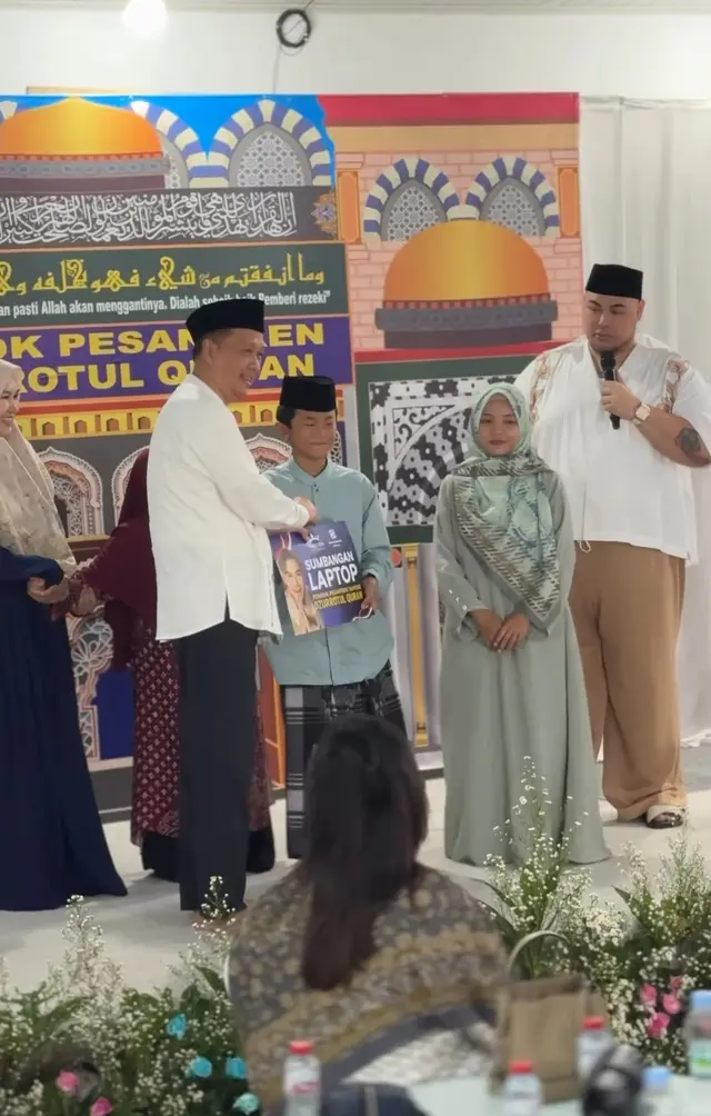 Berharap jadi ladang pahala, 8 potret Ivan Gunawan resmikan Pondok Pesantren Tahfidz di Depok