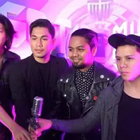 Berkah ARMADA raih penghargaan Group Band Paling Ngetop di SCTV Musik Awards 2018