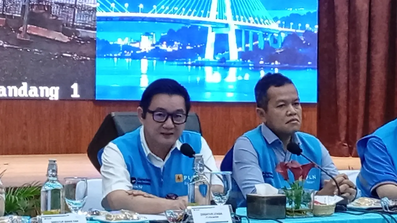 Direktur Utama PT PLN Batam Kwin Fo