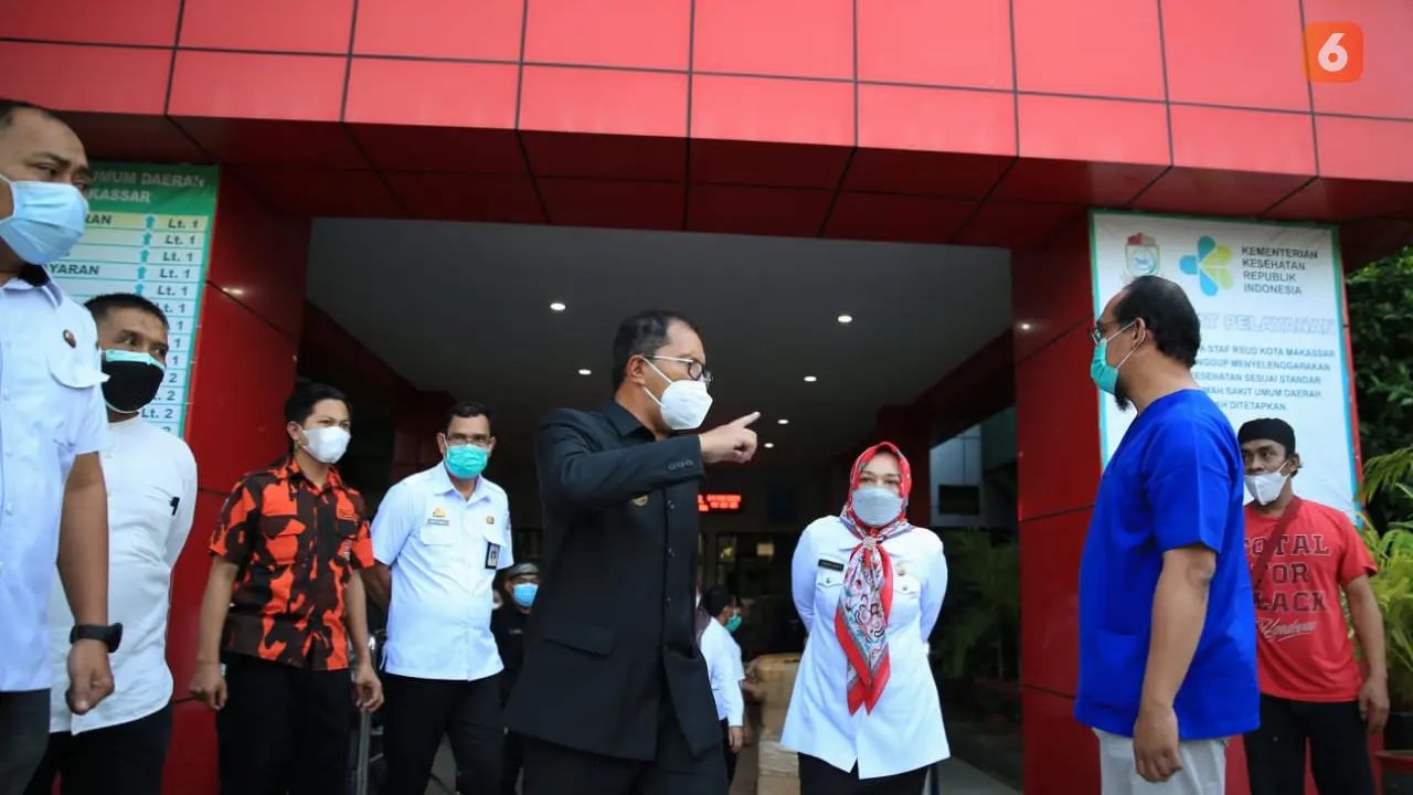 Wali Kota Makassar Danny Pomanto kunjungi RSUD Daya Makassar (Liputan6.com/Fauzan)