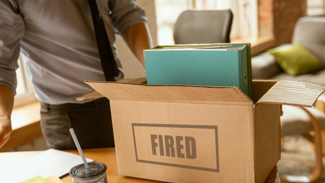 Ilustrasi Pemutusan Hubungan Kerja alias PHK. Foto: Freepik/master1305