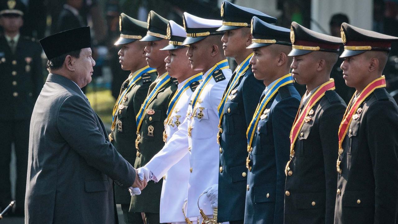 FOTO: Presiden Prabowo Lantik 2.000 Perwira TNI-Polri di Istana Merdeka