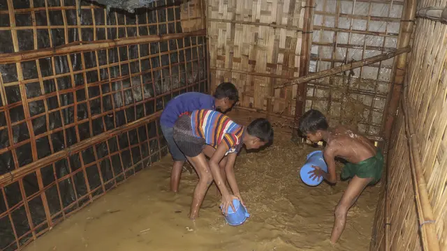 Hujan Lebat, Kamp Pengungsi Rohingya Terendam Banjir