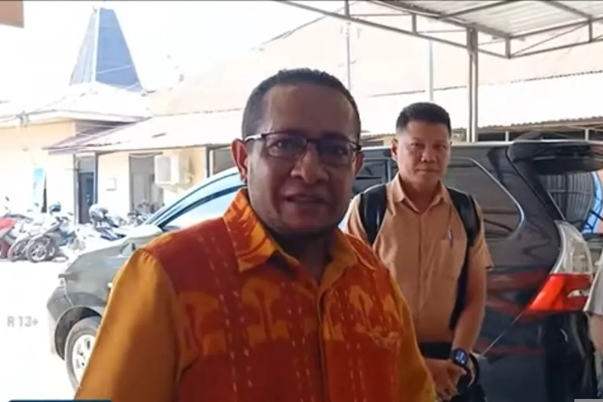 Ketua DPRD Kabupaten Timor Tengah Utara (TTU) Kristoforus Efi usai diperiksa di Polda NTT.