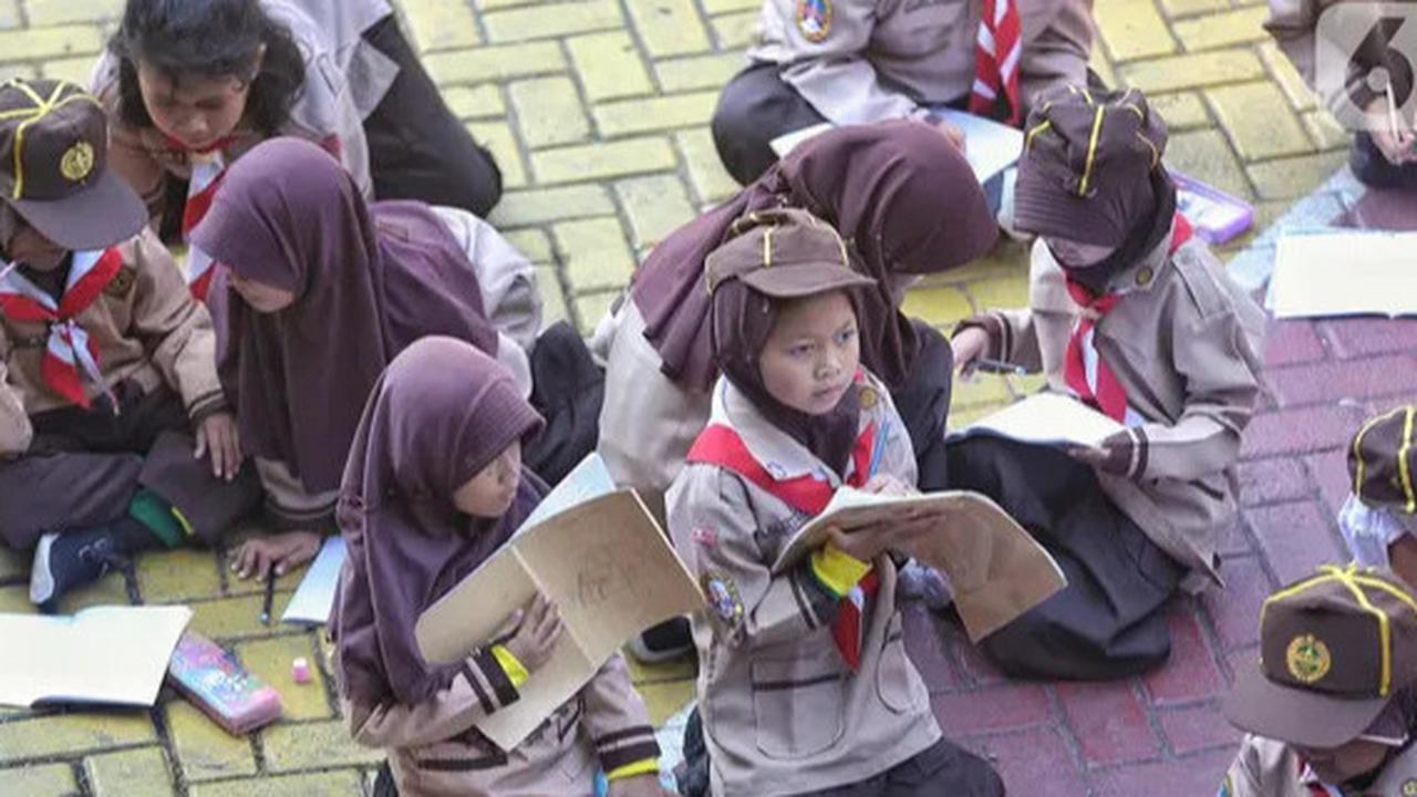 Putar Otak Para Orang Tua, Demi Sang Anak Dapat Pendidikan Swasta Layak Namun Tetap Terjangkau