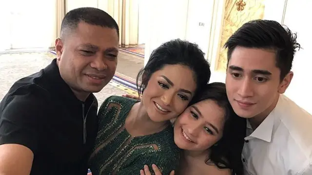 Krisdayanti dan Raul Lemos