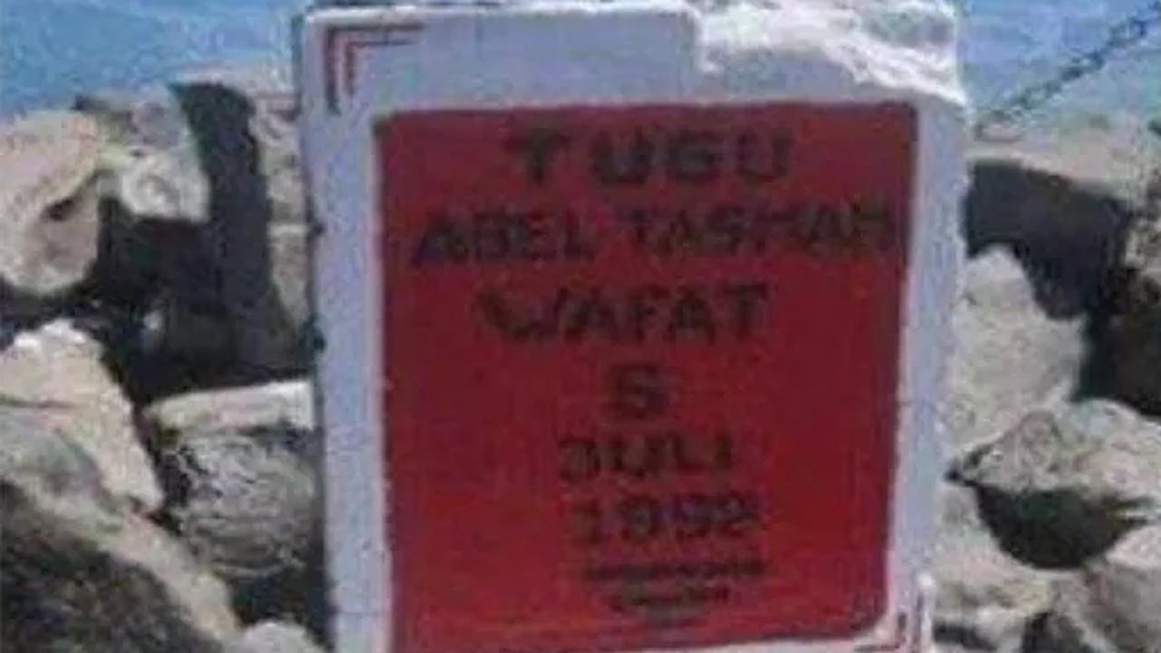 <b>Tiba-Tiba Erupsi</b>