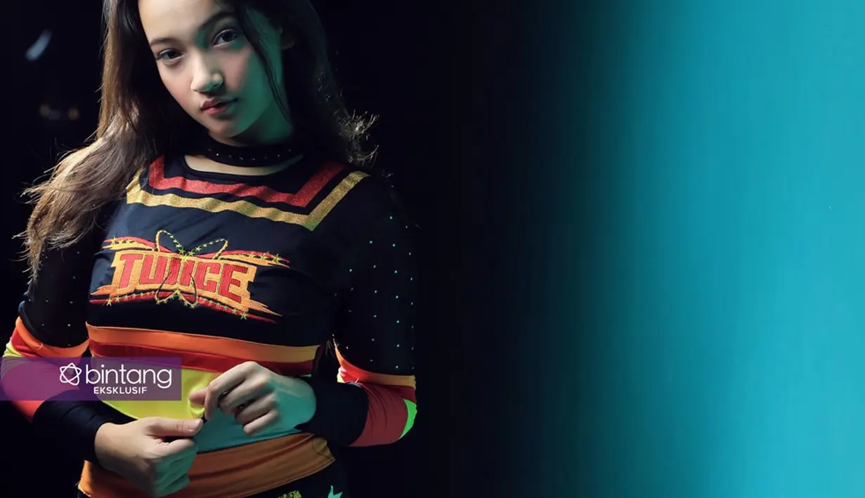 "Aku ingin juga mencoba berperan jadi orang baik-baik. Karena berperan jadi orang baik juga ternyata nggak semudah yang dikira, lho. Aku pernah lihat teman aku nangis di setiap scene dan itu air mata asli." katanya. (Adrian Putra/Bintang.com)