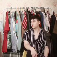 Tampil keren dan stylish anti gagal ala fotografer dan fashion stylist Hendi Thamrin.