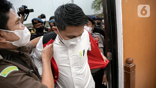 Ekpresi Chuck Putranto di Sidang Kasus Perusakan Barang Bukti Pembunuhan Brigadir J