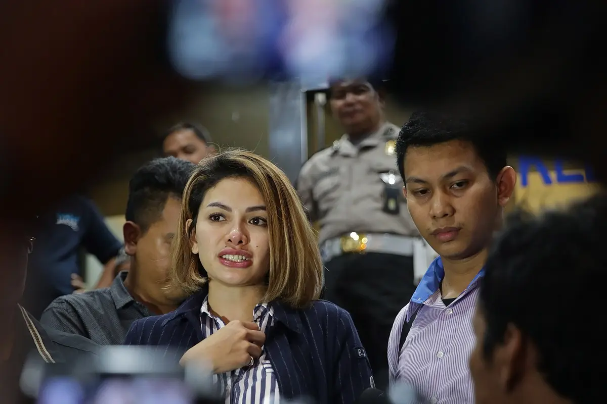[Bintang] Nikita Mirzani di Polda