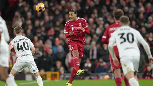 liverpool vs barnsley virgil van dijk