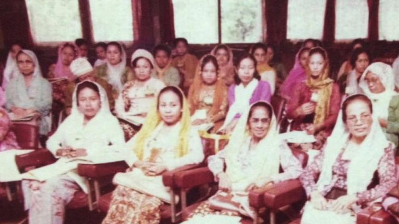 Pakaian Santri Putri