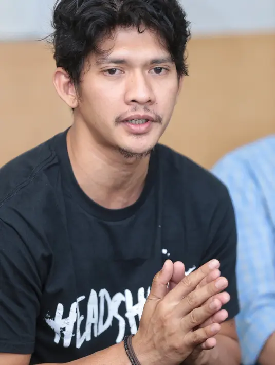 Dalam film itu, suami dari Audy Item itu juga melakoni sedikit drama dengan Chelsea. Agar bisa berakting secara natural dalam drama, ia melakukan pendekatan tersendiri pada Chelsea. (Adrian Putra/Bintang.com)