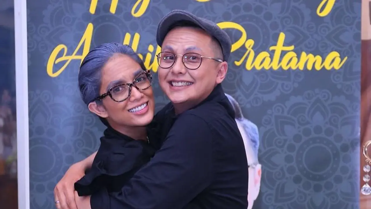 [Fimela] Ussy Sulistiawaty dan Andhika Pratama
