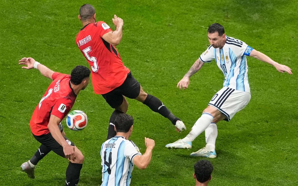 FOTO: Ketinggalan Dua Gol,  Argentina Cetak Remontada Dramatis
