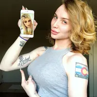 Bukan cuma rasa sakit, tapi uang yang dikeluarkan oleh transgender ini untuk operasi plastik supaya mirip Kylie Jenner juga nggak sedikit. (Foto: Caters News Agency)