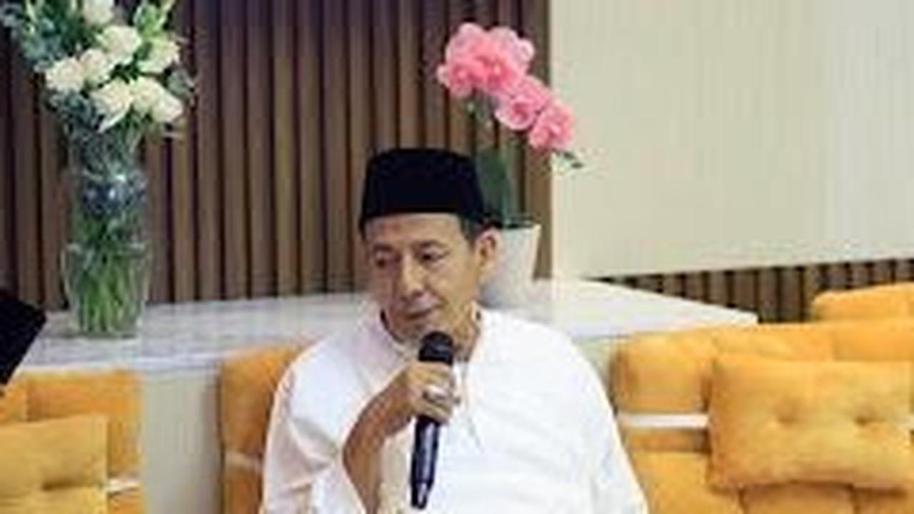 50 Ulama 'Nderek Dawuh' Habib Lutfi Dukung Prabowo-Gibran