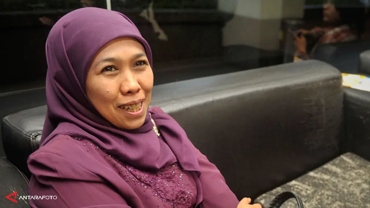 khofifah-gugat130729c.jpg