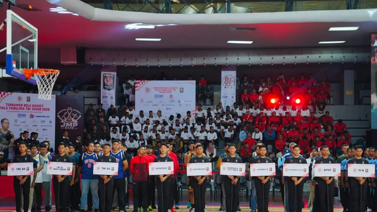 Pembukaan Piala Panglima TNI 2026 cabang olahraga bola basket di GOR Soemantri, Minggu (13/9/2026).