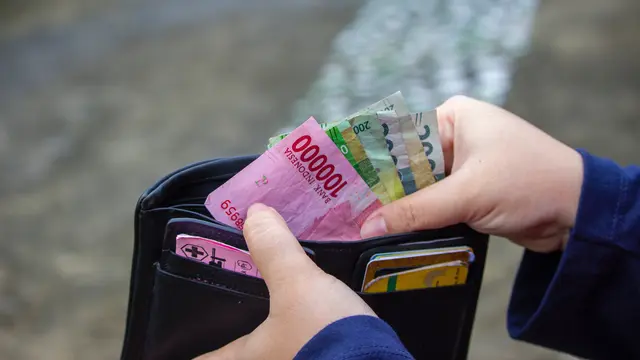 Tips Mengelola Keuangan Tengah Pandemi, Dana Darurat atau Investasi?