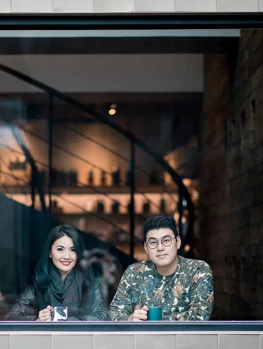 Saat ditanyakan terkait momongan, pemeran dalam sinetron Bidadari Takut Jatuh Cinta, Asty Ananta masih enggan memberikan keterangan. (Instagram/asty_ananta)