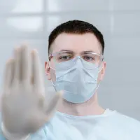 Kemenkes ungkap 6 upaya mencegah Omicron masuk ke Indonesia. (Pexels/shvets production).