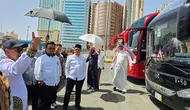Menag Yaqut Cholil Qoumas mengecek kesiapan layanan bus untuk jemaah haji Indonesia selama berada di Makkah. (Foto: Humas Kemenag)