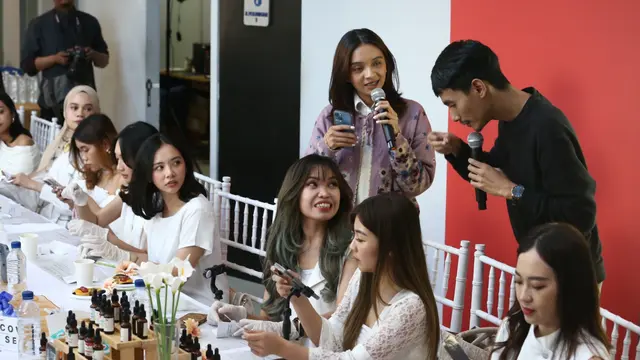 Sebanyak 25 influencer mengikuti Fragrance Class & Talkshow bertema "From Skin to Scent