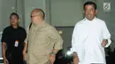 Mensos Idrus Marham berjalan usai menjalani pemeriksaan oleh penyidik di gedung KPK, Jakarta, Kamis (26/7). Idrus diperiksa sebagai saksi untuk dua tersangka Wakil Ketua Komisi VII DPR Eni Maulani Saragih dan Johannes B Kotjo. (Merdeka.com/Dwi Narwoko)