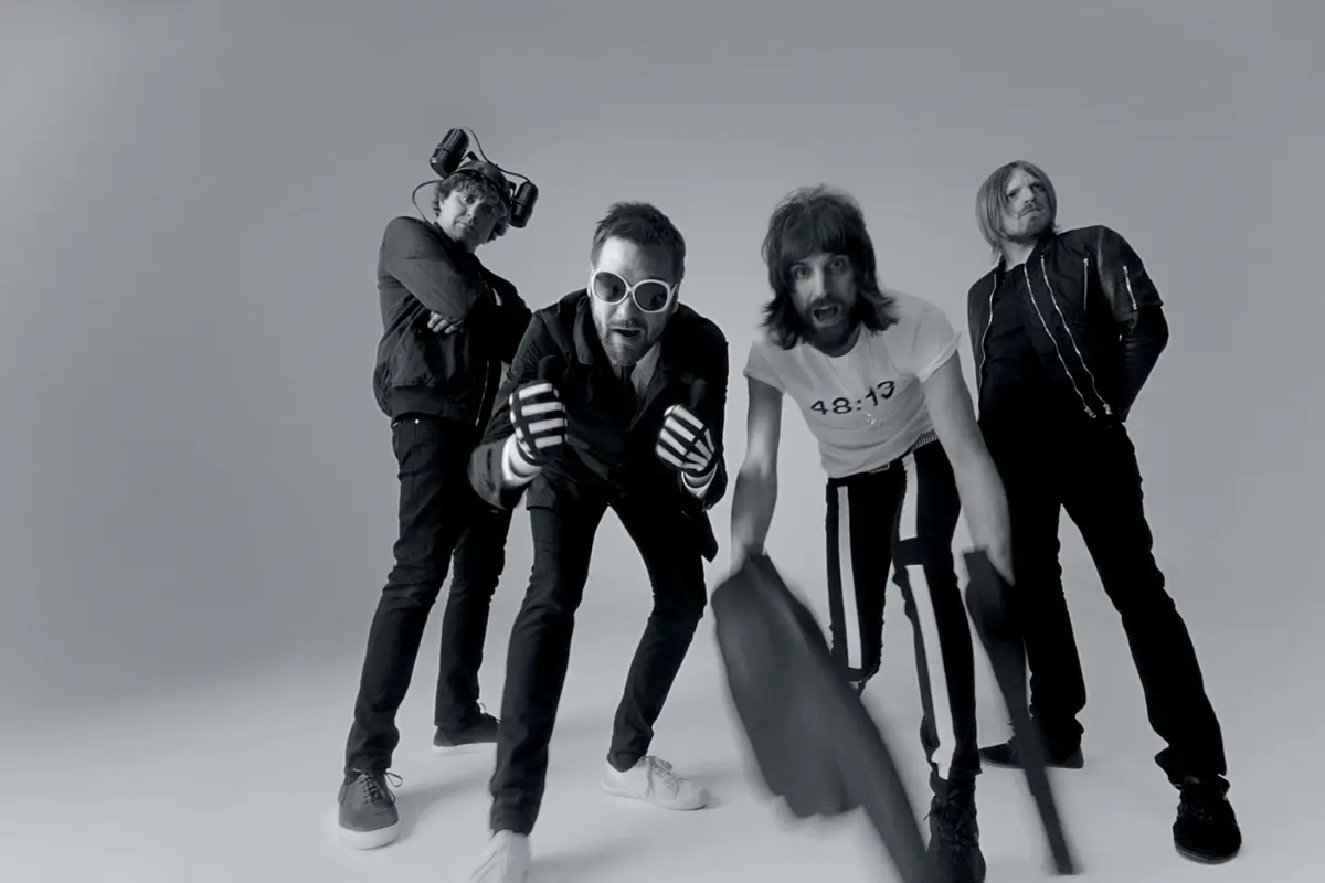 Main di Konser Amal, Kasabian Kenang Komedian Inggris