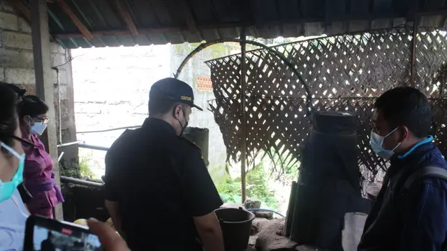 Tempat Produksi Petani Arak Bali Tradisional