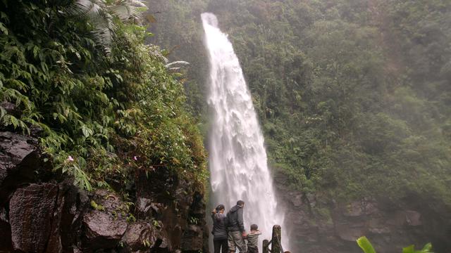 Curug Cipendok dan Legenda Dewi Intan