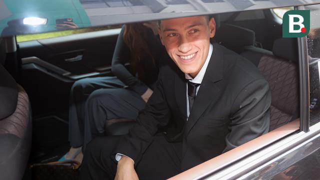 Foto: Momen Jay Idzes Resmi Jadi Warga Negara Indonesia, Bawa Sang Kekasih saat Pengambilan Sumpah