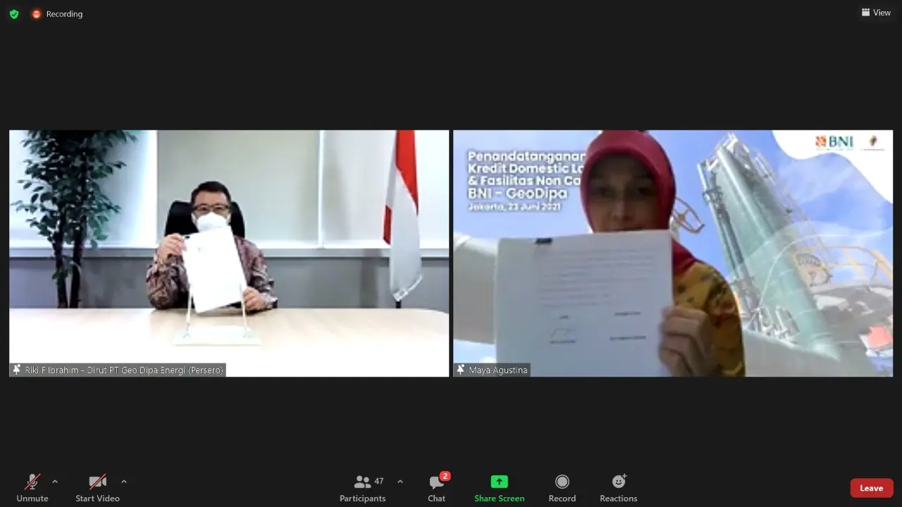 Penandatanganan Perjanjian Kredit oleh Direktur Utama PT Geo Dipa Energi Riki Firmandha Ibrahim dan Pemimpin Divisi Bisnis Korporasi 2 Maya Agustina secara virtual di Jakarta, Rabu (23/6/2021). Dok BNI