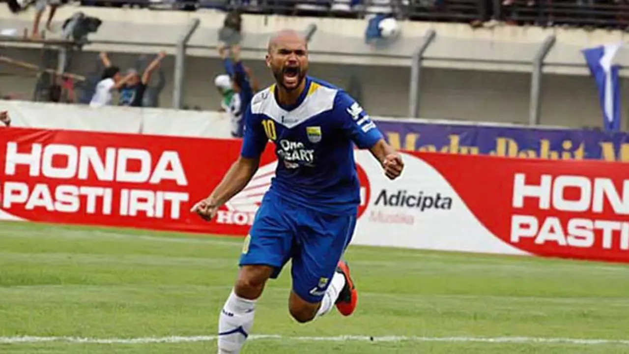 van-djik-goll-130828c.jpg