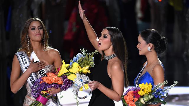 20151220-Filipina Rebut Gelar Wanita Tercantik di Miss Universe 2015