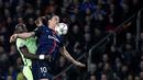 Aksi striker PSG, Zlatan Ibrahimovic, saat melawan Manchester City pada leg pertama perempat final Liga Champions di Stadion Parc des Princes, Paris, Kamis (7/4/2016) dini hari WIB. (AFP/Martin Bureau)