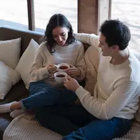 Deep talk dengan pasangan bisa menjadi cara sederhana untuk saling mengenal lebih dalam. (Foto/Dok: Magnific)