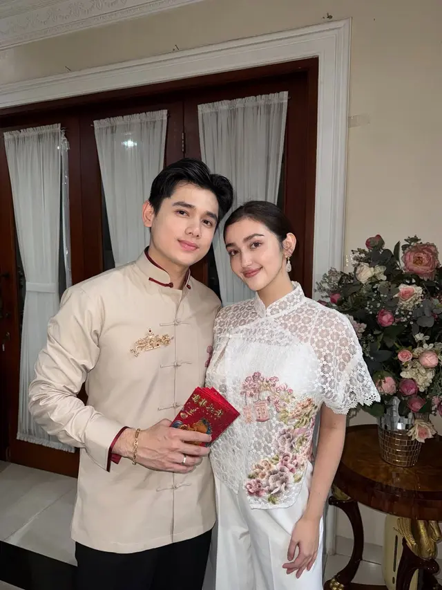Tanpa Baju Merah, Ranty Maria hingga Aaliyah Massaid Rayakan Imlek dengan Meriah