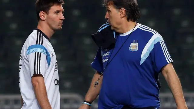 Martino Tempatkan Messi di Sayap Kanan