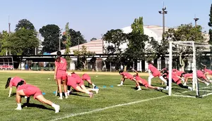 Timnas Putri Indonesia saat melakukan sesi latihan. (Erwin Snaz/Bola.com)