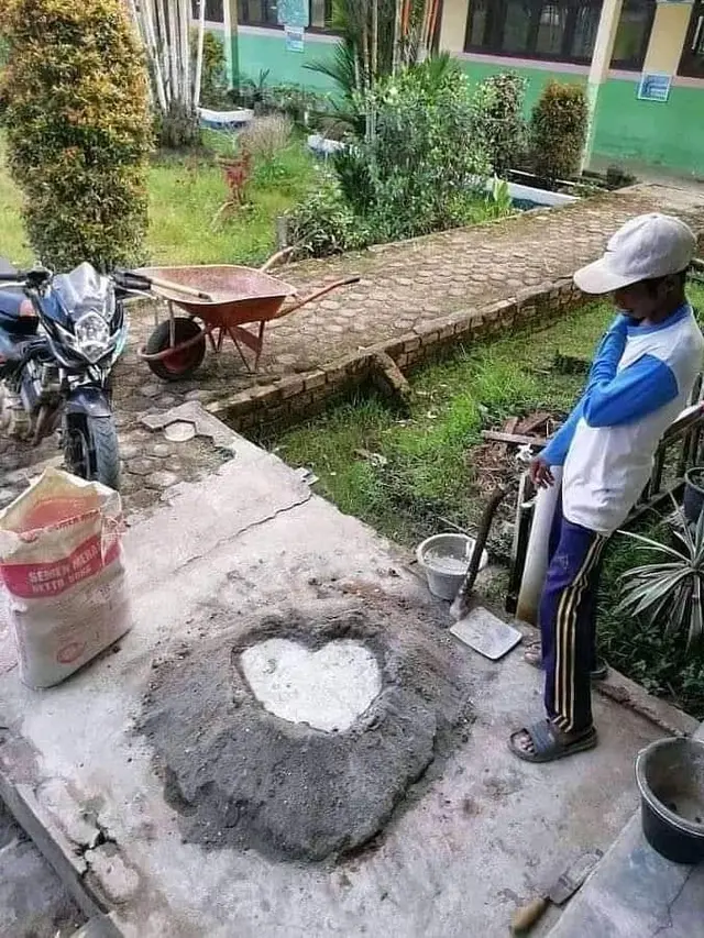6 Ungkapan Cinta Tukang Bangunan Ini Nyeleneh, Kocak