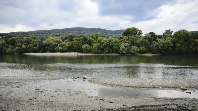 Ketinggian Air Sungai Danube di Hungaria Turun