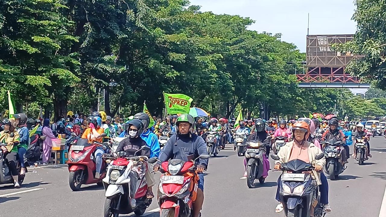Daya Beli Masyarakat Melemah, Kenaikan Upah Buruh 10 Persen di 2025 Dinilai Wajar