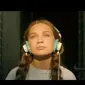 Maddie Ziegler Maddie Ziegler dalam film music memerankan remaja autisme. foto YouTube